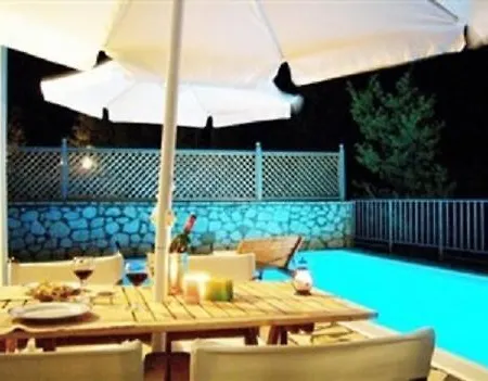 Agios Nikitas Resort Villas *
