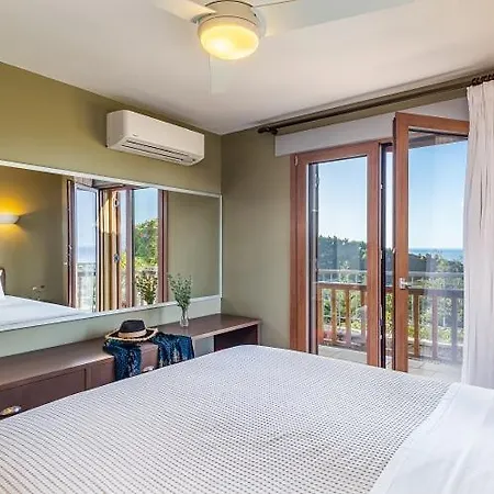 Agios Nikitas Resort Villas *